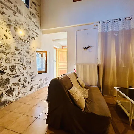 Au Pied Du Chateau- Parking Wifi Jardin - Clg Savoie Freterive Extérieur photo