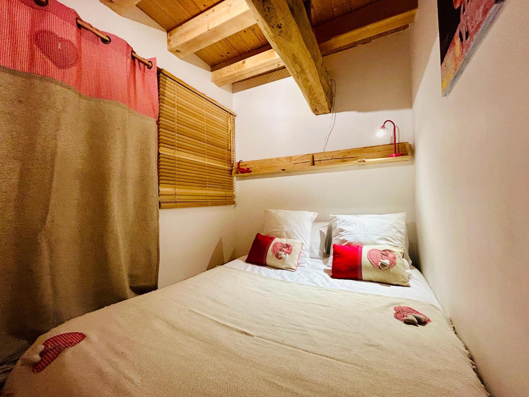 Apartment Au Pied Du Chateau- Parking Wifi Jardin - Clg Savoie *